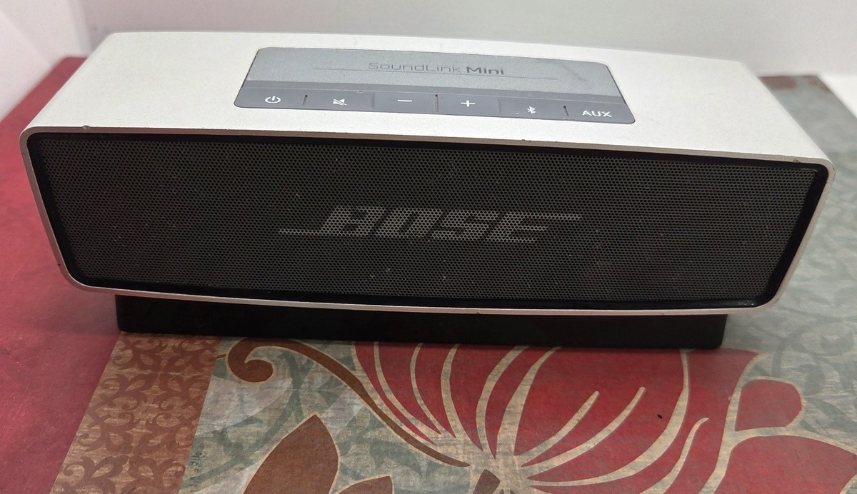 Bose SoundLink Mini #413295 Portable Bluetooth Speaker System 1st