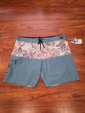 Billabong Men's Recycled Fifty50 Airlite Board Shorts Foam Green Paisley Size 38