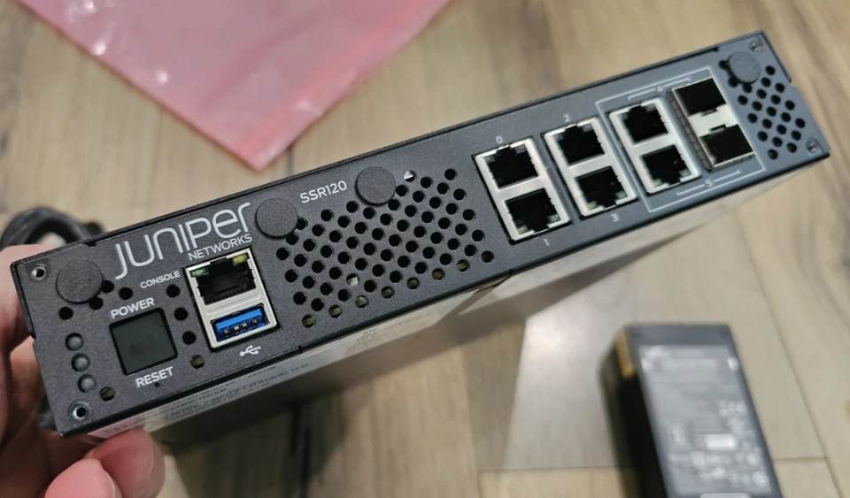 Juniper Networks SSR120  Session Smart Router - Image 3 of 4