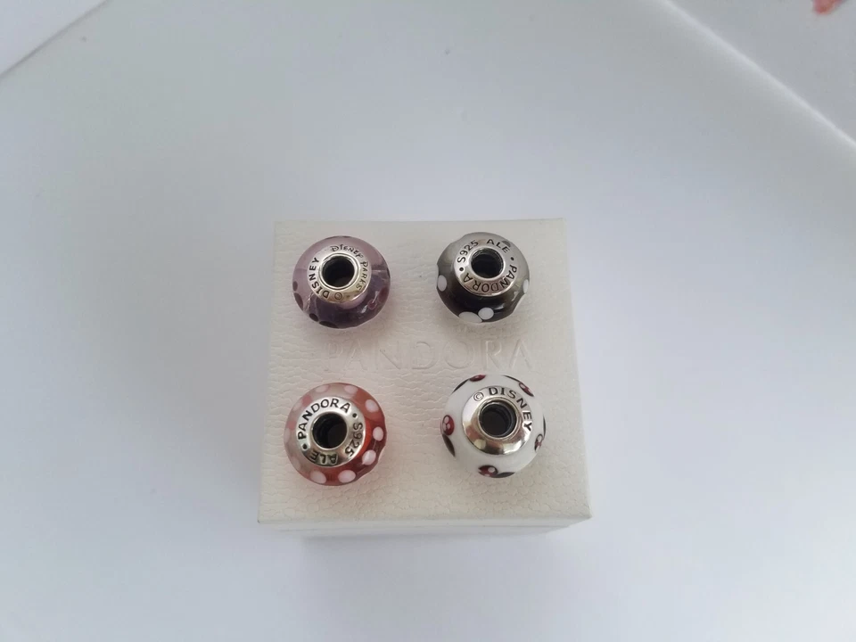 Juego De 4 Nuevos Dijes Pandora Auténticos Disney Mickey y Minnie Murano Foto 4 de 4