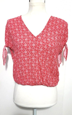 New Universal Thread Red Floral Print Wrap Front shoulders Knot  Size Small