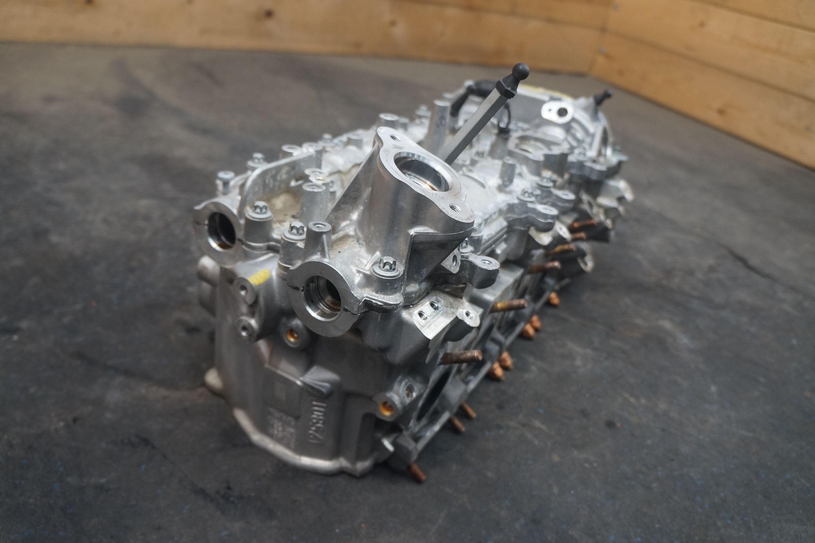 Left Engine Cylinder Head 4.0L V8 M177 Aston Martin Vantage AM6 2019 *Note*