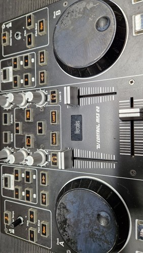 Hercules DJ Control MP3 e2 - gebraucht, funktionsfähig, Kratzer - Bild 5 von 9