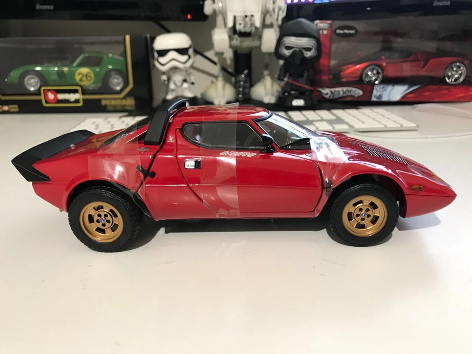 Lancia Stratos Sunstar 1:18 Die cast Model Car – Red New Boxed, rare - Image 4 of 4