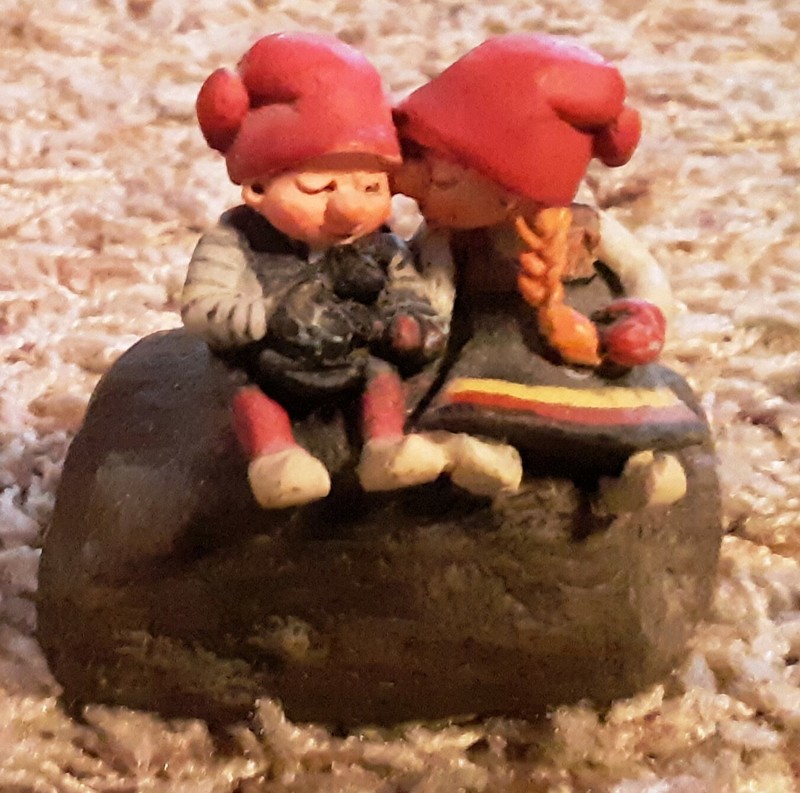 GnomeKissing Couple Figure - From Norway
