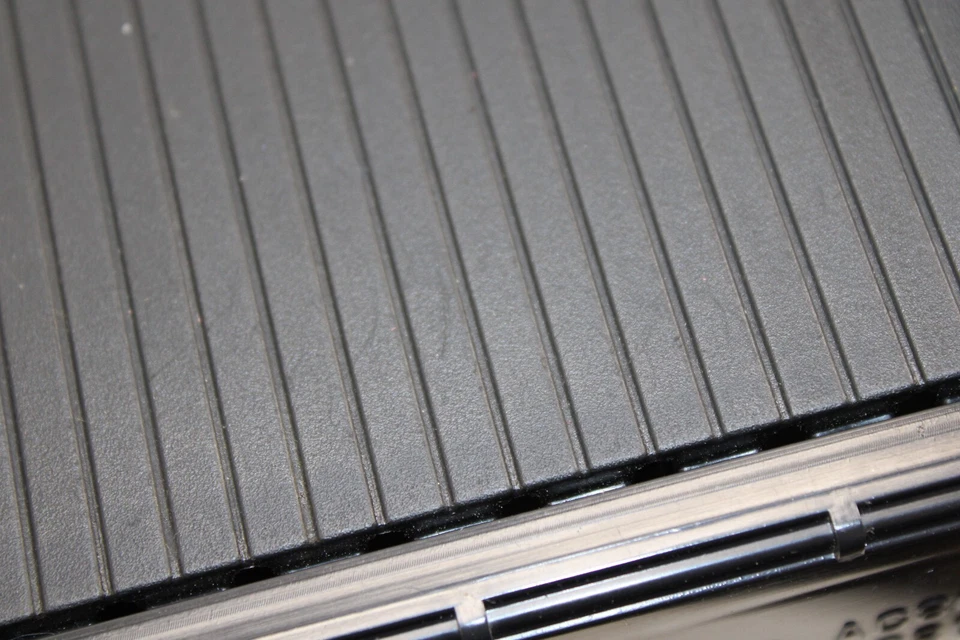 Portavasos Infiniti G35 2005-2007 cupé consola central OEM GD45 Foto 4 de 4