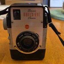 Kodak Brownie Bull's-Eye Black Vintage Box Camera Twindar Lens Collectible