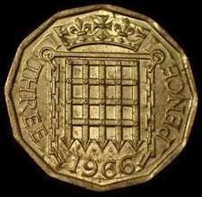 UK Three 3 Pence 1966 Elizabeth II Coin WCA B219