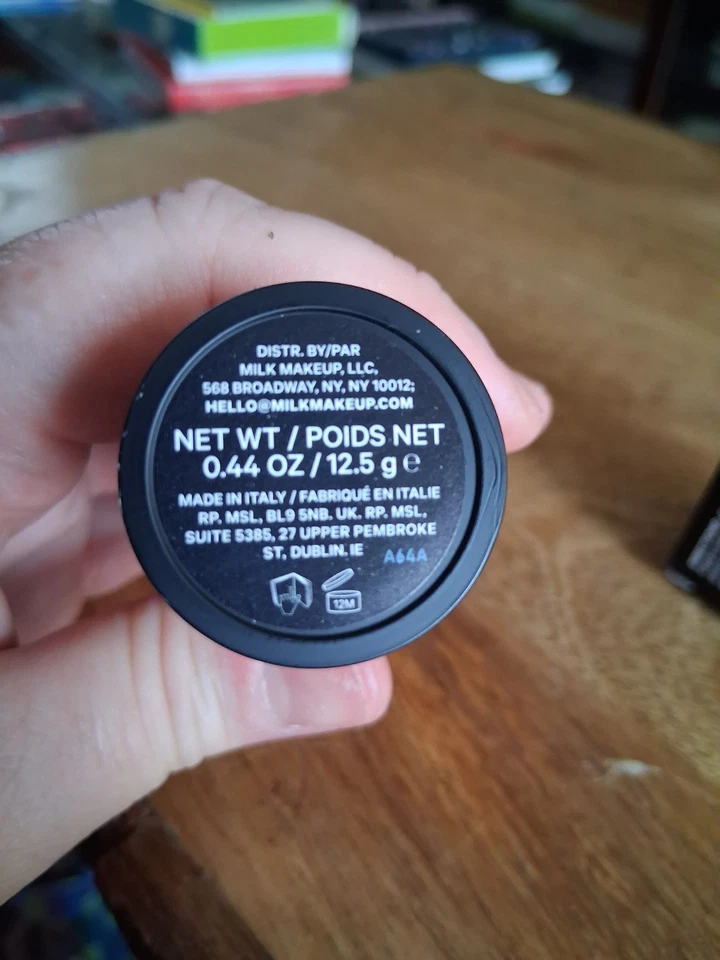 Nuevo en caja Nuevo Maquillaje LECHE ECLIPSE DE PORO Tamaño Completo 0.44 OZ BARRA DESENFOQUE MATE Foto 2 de 4