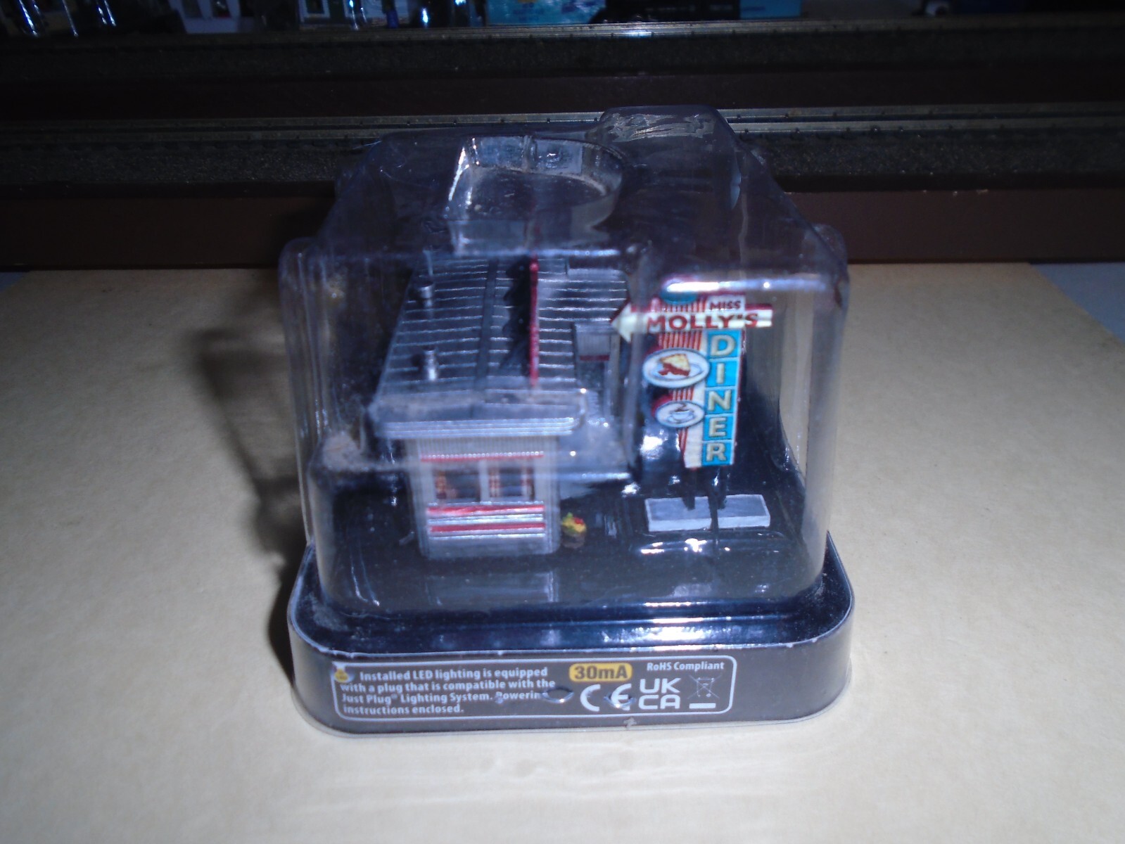 Picture 2 of 4
