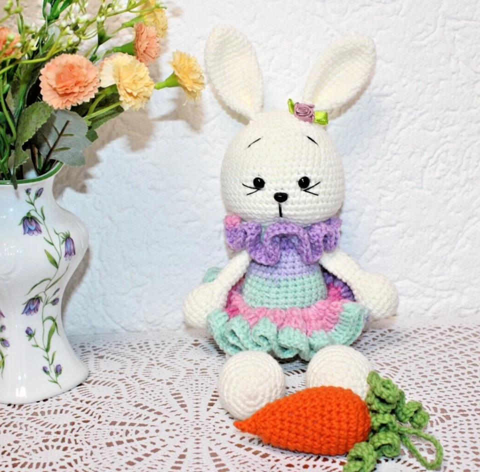 ***Amigurumi gehäkelt Häschen Hase mit Karotte  Handarbeit  Geschenk*** - Bild 3 von 3