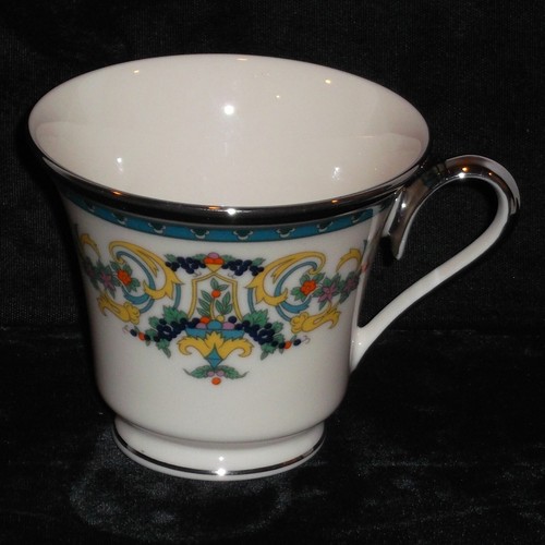 RARE! DISCONTINUED LENOX CHINA FAIR LADY PATTERN CUP AND SAUCER NEW - Picture 7 of 12