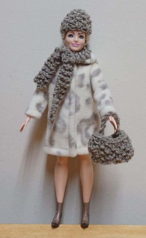 Curvy Barbie 11 1/2" Doll Clothing Cheetah Fleece Coat knit hat, scarf, purse