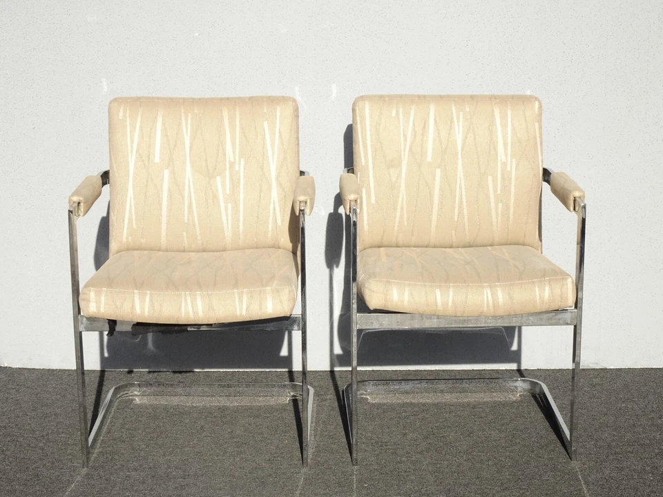 Par de sillones vintage de mediados de siglo cromados cantilados ~ Milo Baughman Foto 2 de 4