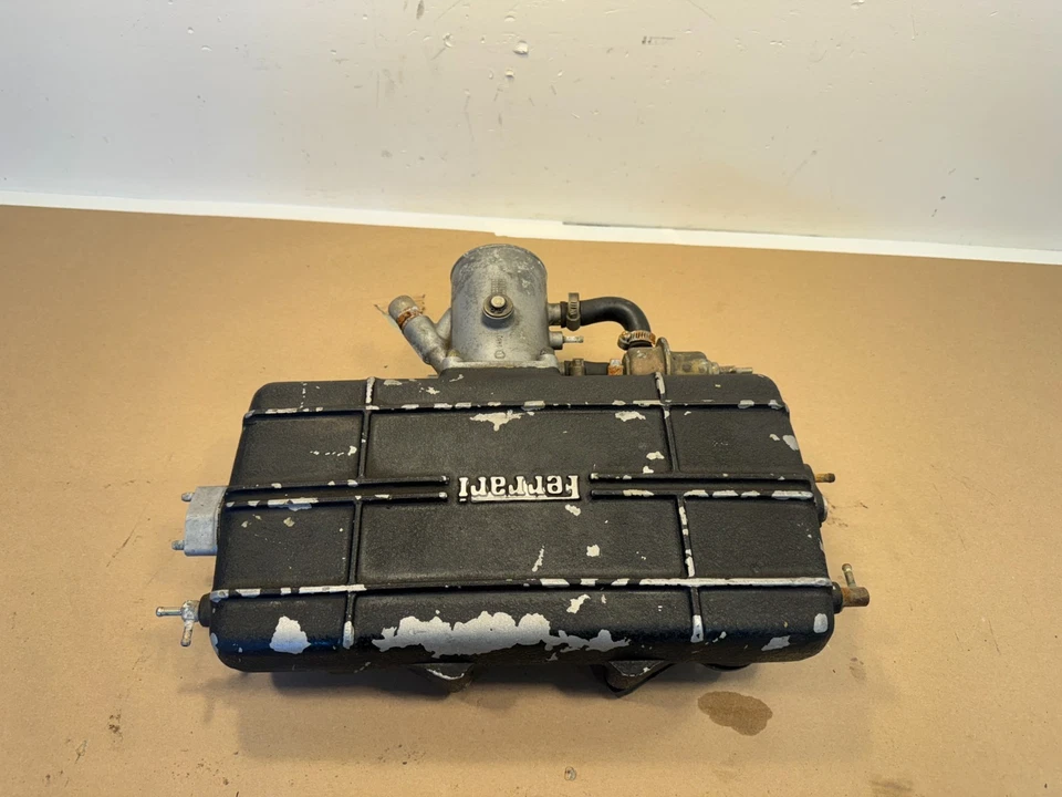 Ferrari 308 Pleno de admisión con cuerpo de acelerador OEM PN 114437 117357 Foto 3 de 4