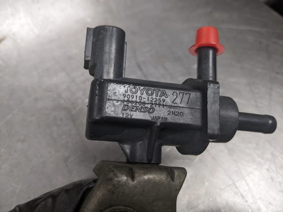 Válvula de purga EVAP para 05-07 Toyota Sequoia 4.7 9091012259 Foto 4 de 4