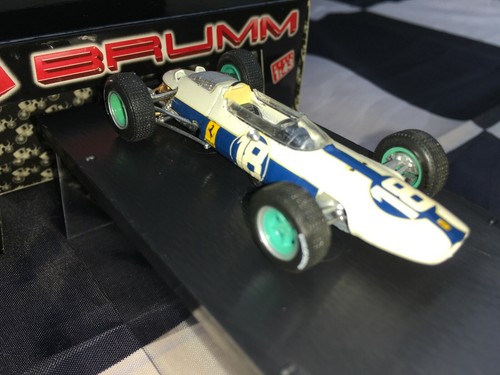 1:43 Brumm #R291C Pedro Rodriguez Ferrari 158 #18 3rd place Mexican GP 1964 - Picture 5 of 8