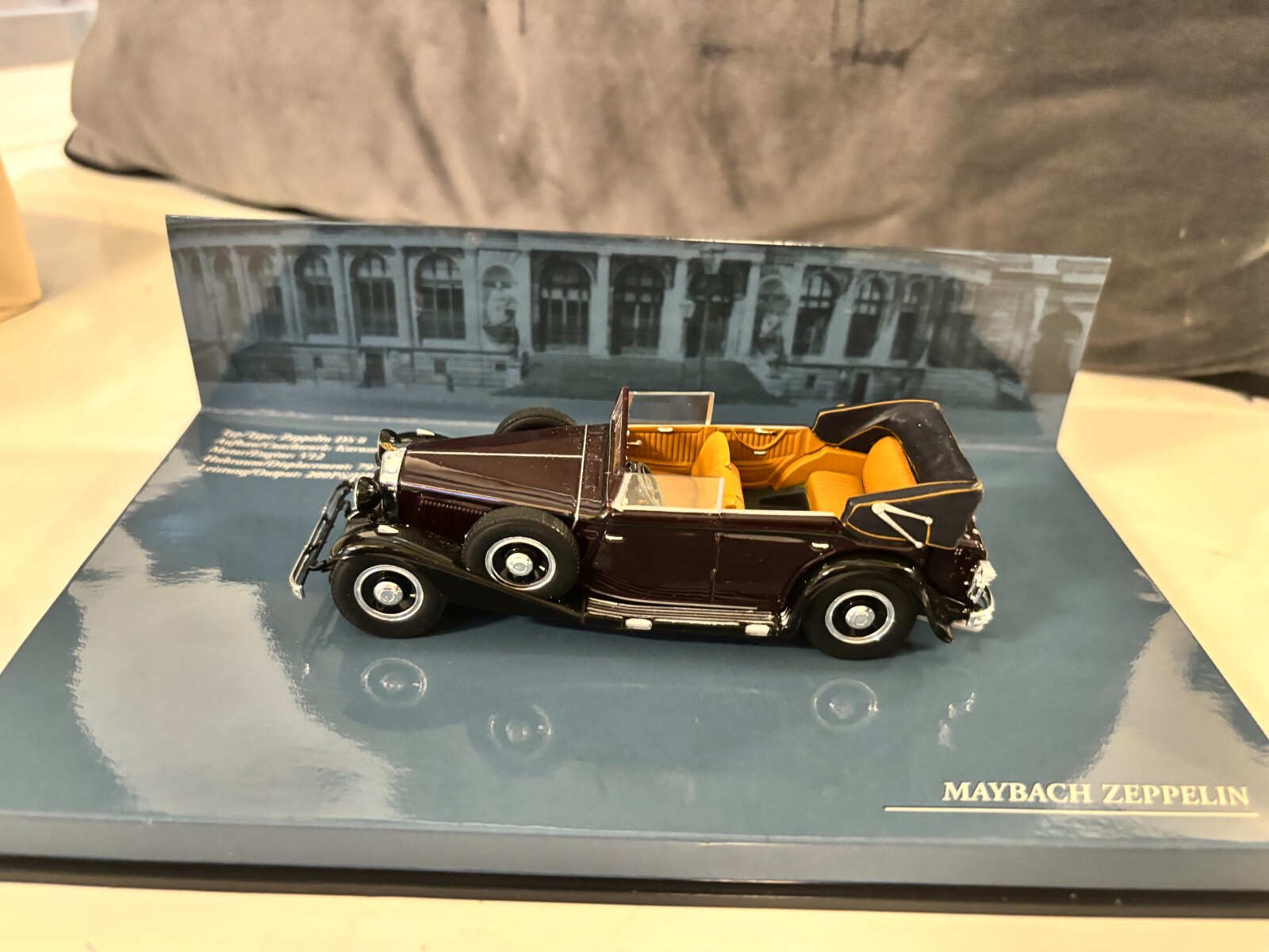 Minichamps Maybach Zeppelin DS 8 V12 miniature de prestige en métal injecté