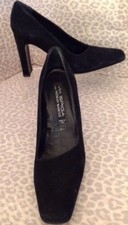 Women's 5 1/2 Via Spiga Black Suede Heels