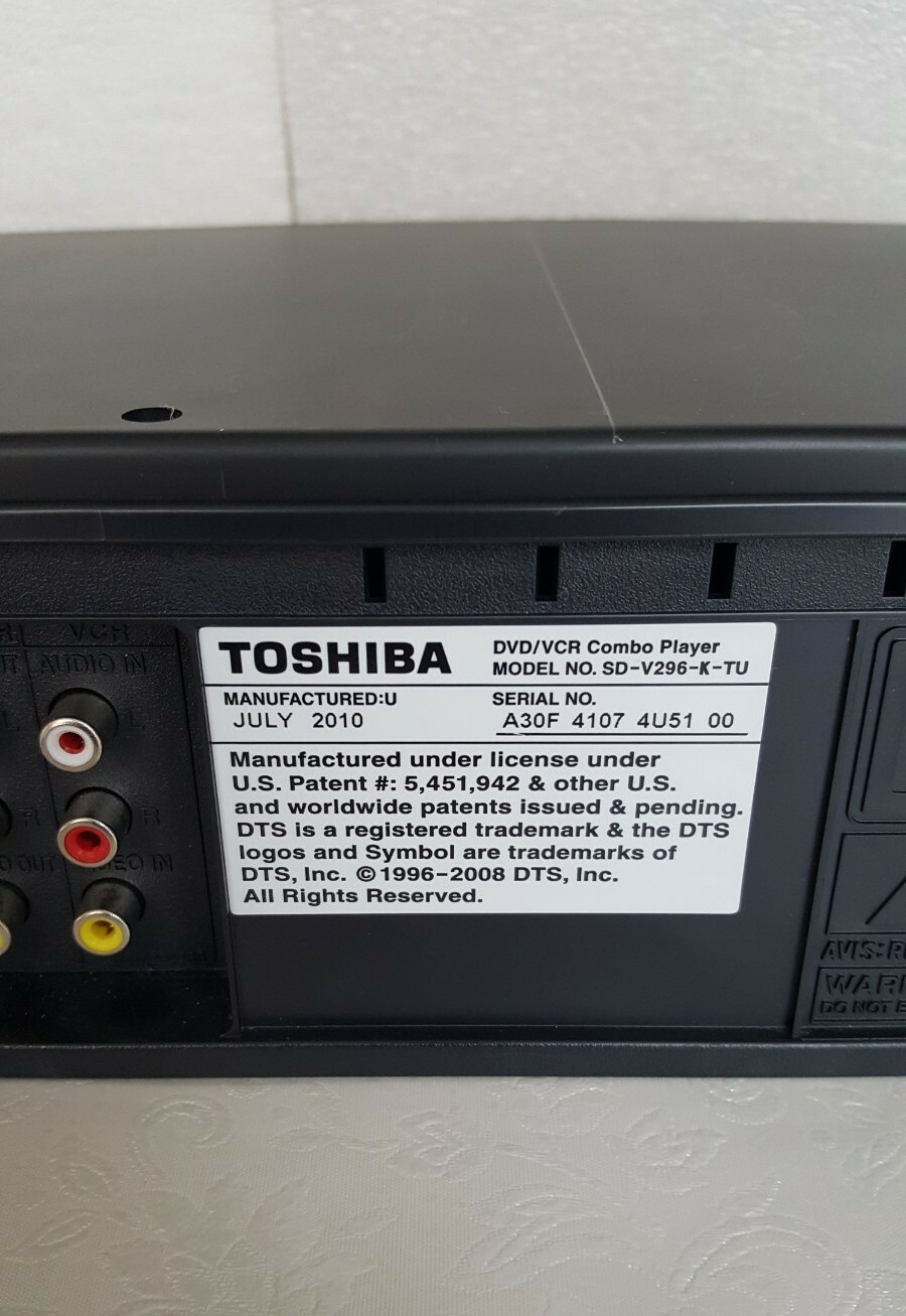TOSHIBA SDV296KTU 4Head HiFi VCR /DVD COMBO PLAYER VHS RECORDER