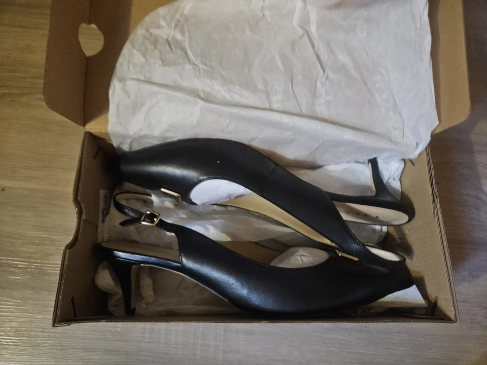 Coach Jillian Slingback Gatito Tacón Cuero Negro Talla 11 Foto 2 de 2