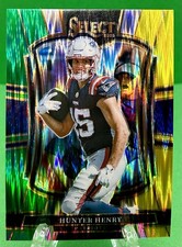 2025 Panini Select Hunter Henry Green & Yellow Prizm Shock Premier Level #180
