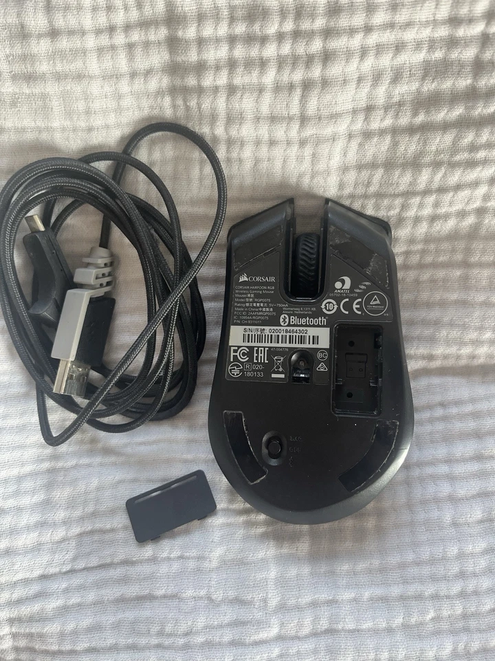 Corsair Harpoon RGB Gaming Maus - Bild 4 von 4