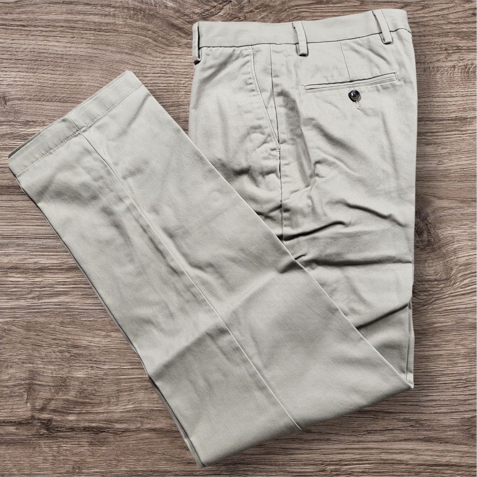 Amazon Essentials Khaki Pants Straight Fit Casual Everyday 29x32