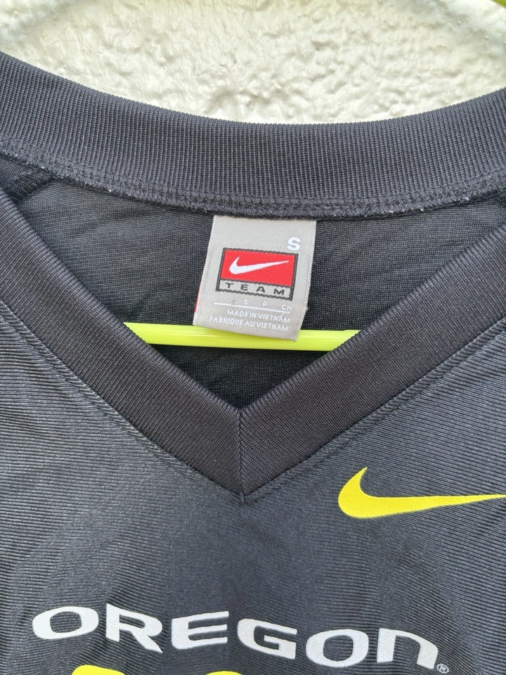 Nike Oregon Ducks #8 Marcus Mariota Jersey Youth Small EUC - Image 2 of 4