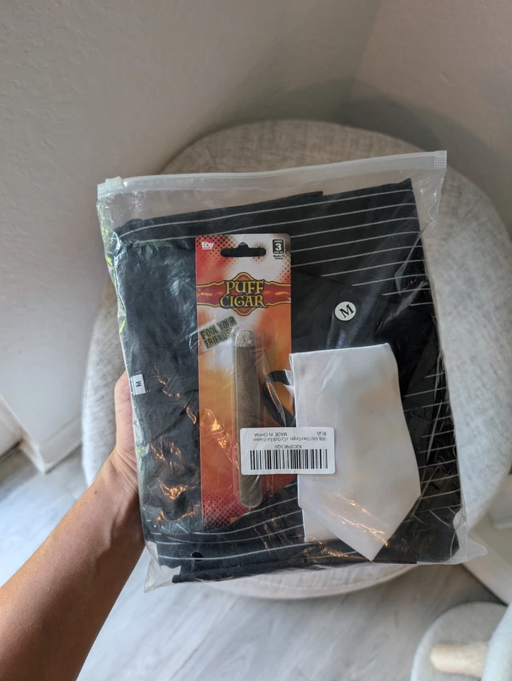 1920's Gangster Halloween Costume Men's Shirt, Vest, Tie, Cigar (Medium Size) - Image 4 of 4