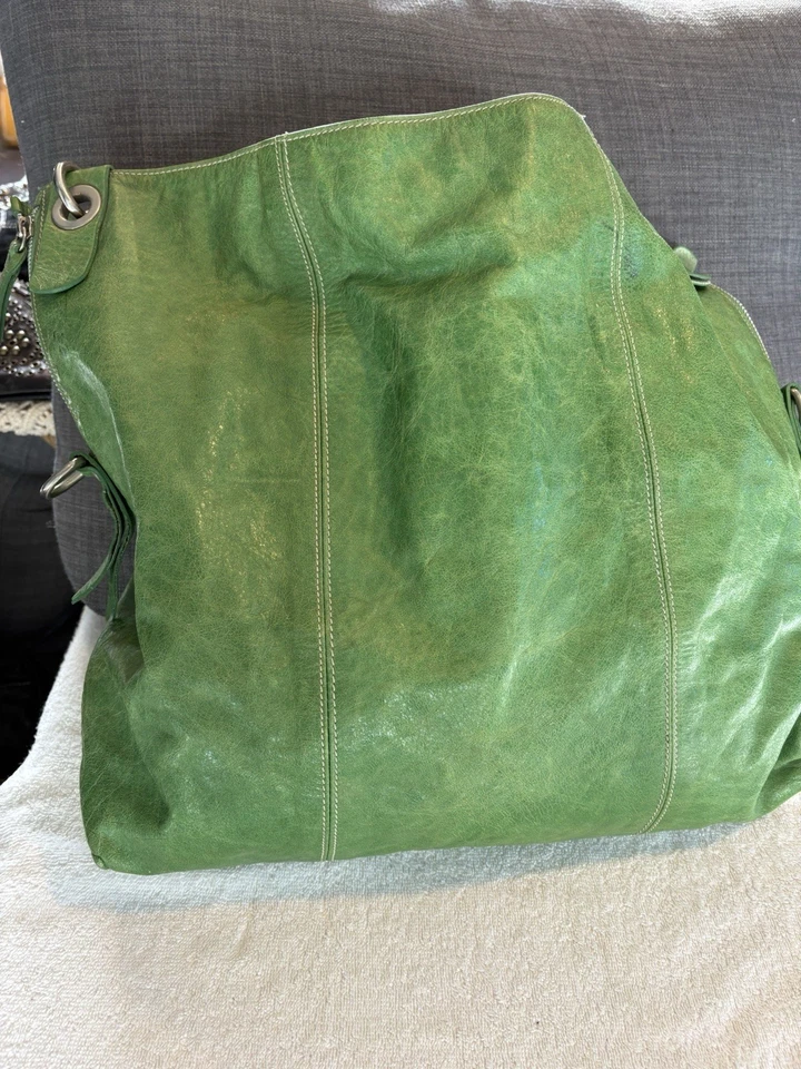 Bolso Hobo Gianni Chiarini Cuero Verde Hecho en Italia Buen Estado Foto 2 de 4