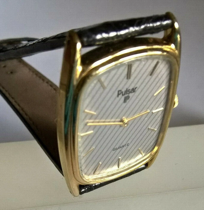 Montre pulsar ancienne collection sale