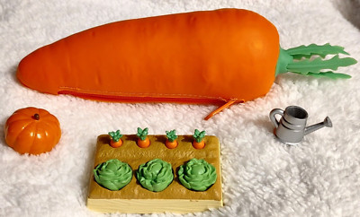PETER RABBIT GARDEN SET & ZIPPERED CARROT POUCH