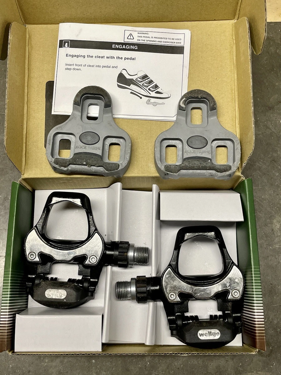 Wellgo R251DU Aluminum Road Bike Pedals Black with cleats. Low