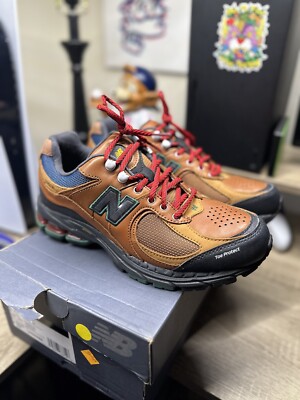 New Balance 2002R Brown Hiking Pack M2002RWM Size 8 New Damaged