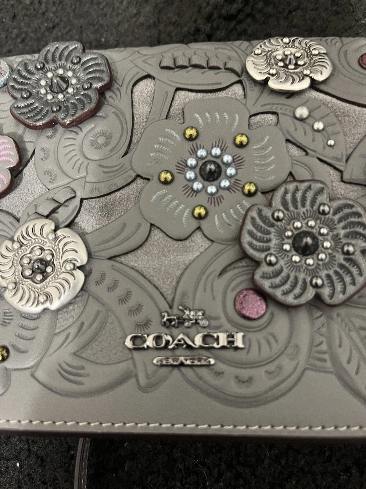 Frizione a tracolla Coach New York Tooled in metallo tè rosa 24958 nuova di zecca con scatola