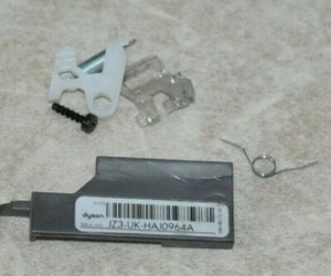 Original Dyson V6 SV03 Handstaubsauger Hauptteil Kunststoffteile Feder 0,6