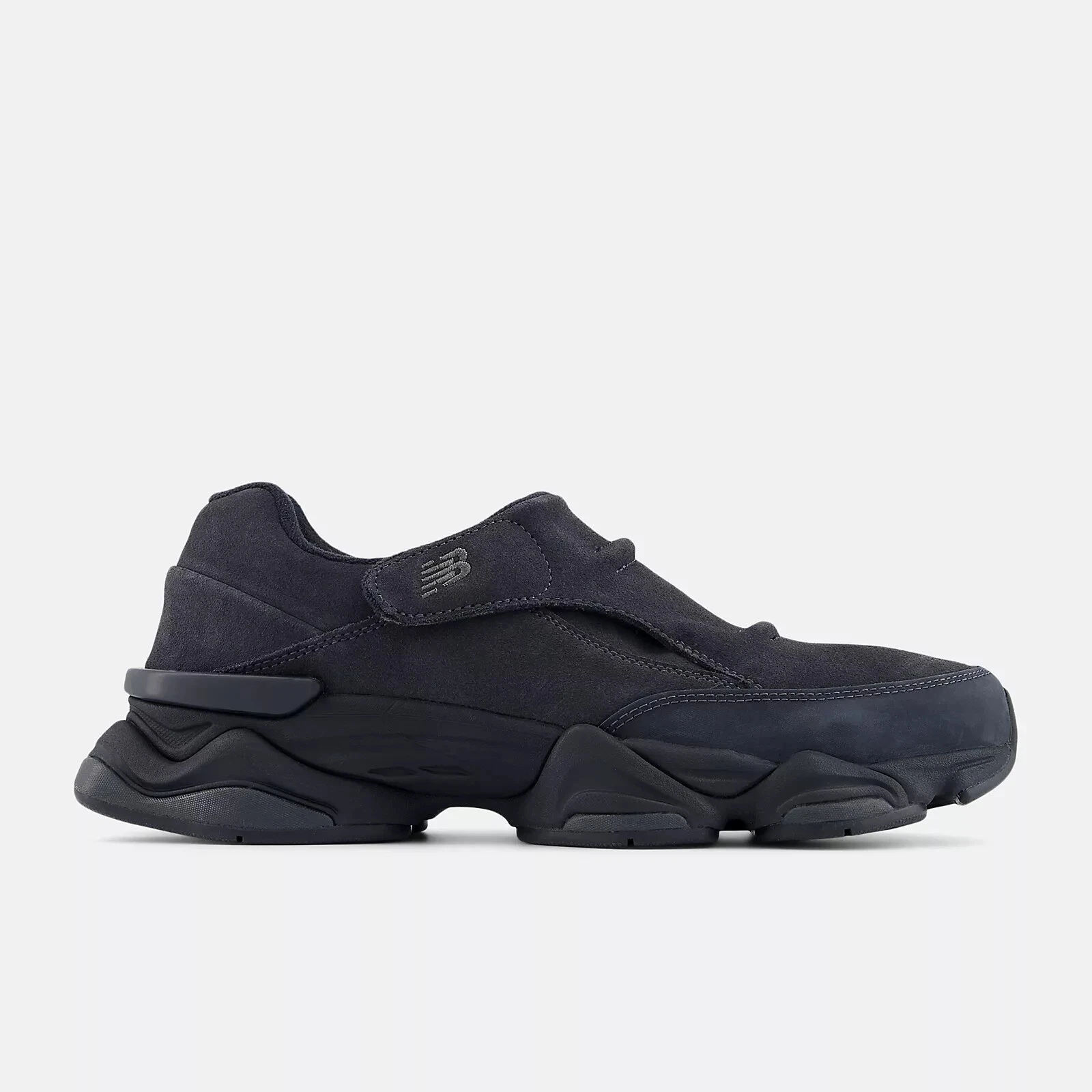 New Balance Unisex 8040 Shoes in Phantom with Magnet