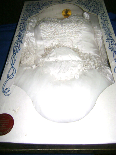 New Wedding Dress White S sz Original Box.Never Open - Picture 2 of 7