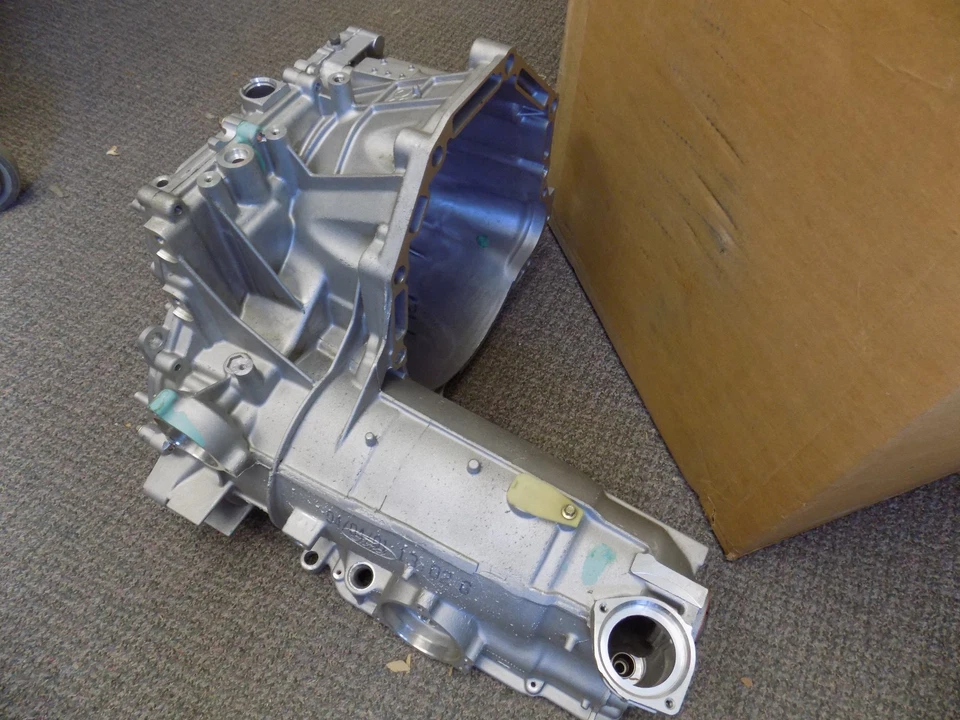 Novo Kit de Caixa de Transmissão Ford OEM Conjunto de Carcaça Freestar Windstar Monterey - Imagem 3 de 4