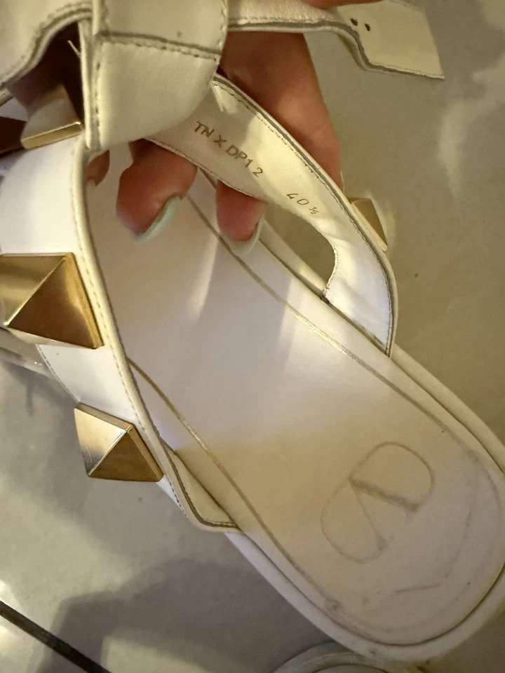 Valentino Garavani Roman Stud leather sandal Slides Flat Size  40.5 EU 9.5-10 US - Image 2 of 4