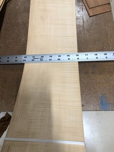 Curly / figured / tiger maple veneer - no backing - 115 sqft - Lot 2