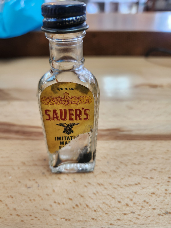 Sauer’s Imitation Vanilla Flavoring Extract 3/4 fl oz Glass Bottle w/ Cap