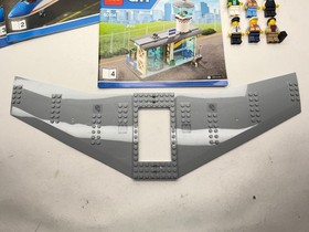 Lego City Airport Passenger Terminal Set #60104 - COMPLETE