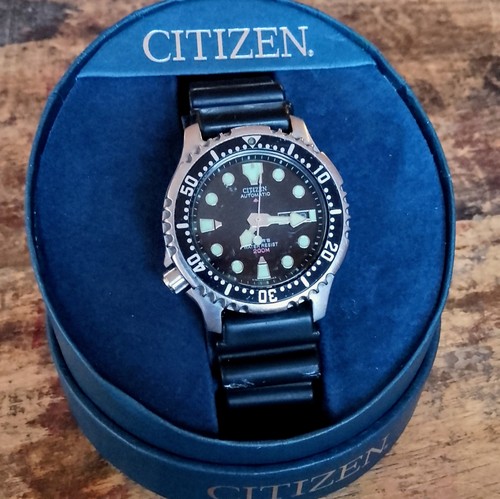 CITIZEN PRO MASTER AUTOMATIC Diver's Watch 200m, boxed with instructions.