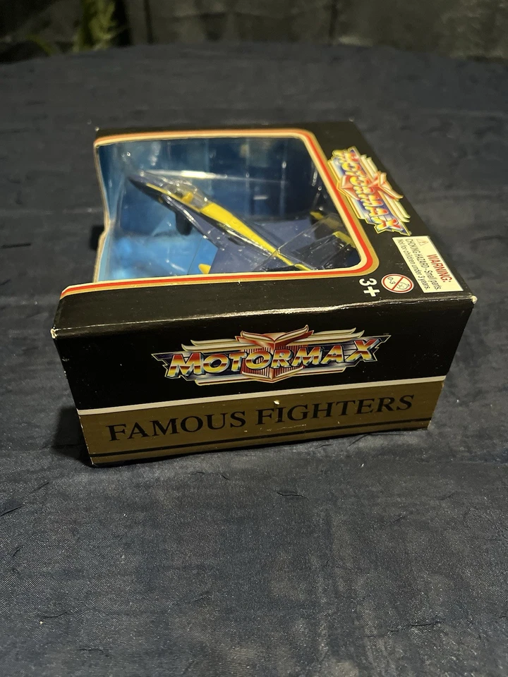 Motor Max, Famous Fighters, F-18 Hornet, Diecast & Plastic Model W/stand. - Image 3 of 4