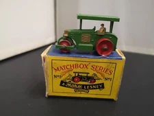 B713-MATCHBOX LESNEY No1A CURVED CANOPY DIESEL ROAD ROLLER AND MOKO SCRIPT BOX
