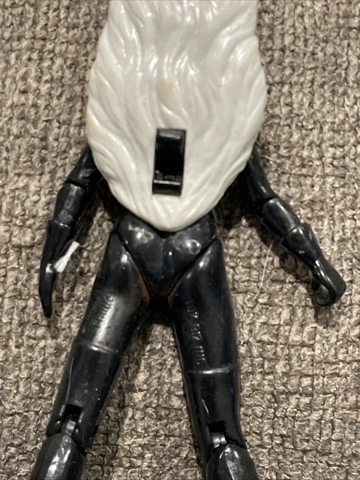 Boneco de ação The Uncanny X-Men Storm Power Glow Toybiz 1991 - Terno preto - Imagem 3 de 4