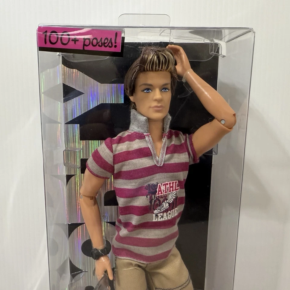 Muñeca Barbie Ken Sporty Fashionistas 2009 Mattel T4892 NRFB Foto 2 de 3