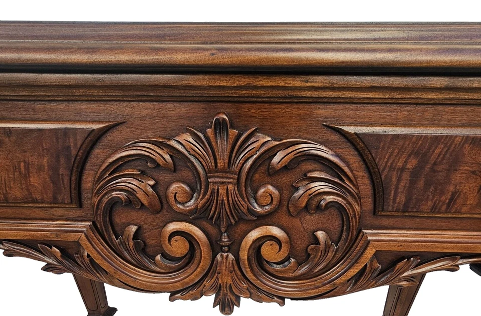 Antiguo aparador de nogal tallado Rockford años 20 consola buffet renacimiento español Foto 4 de 4
